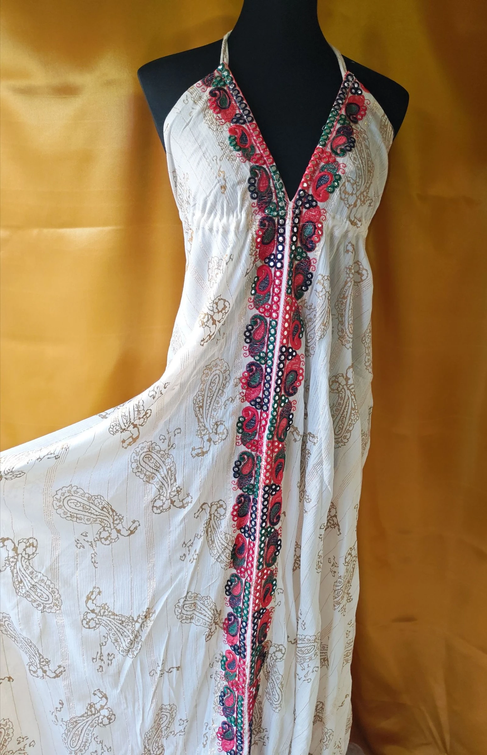 Vestido largo estampado paisley